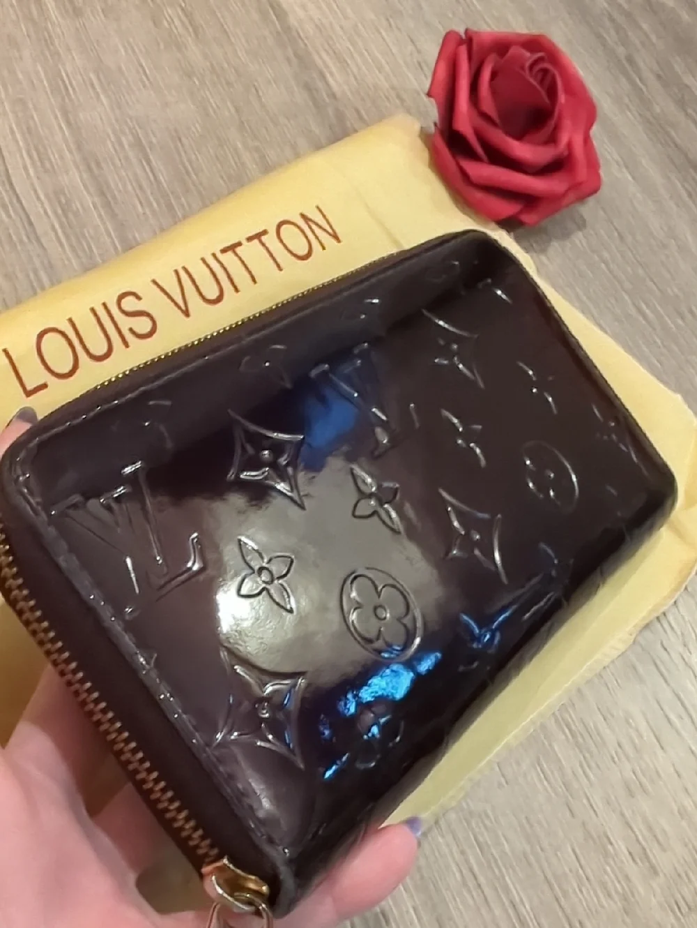 Louis Vuitton Vernis Amarante Zippy Wallet
